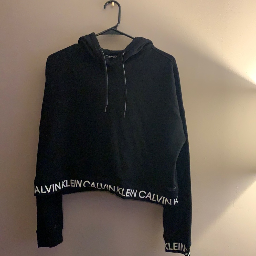 Womens calvin klien cropped hoodie